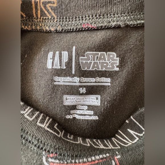 ⭐️ GAP x Star Wars The Mandalorian Sleep Top | Size 14 | Grogu Baby Yoda - Picture 3 of 3
